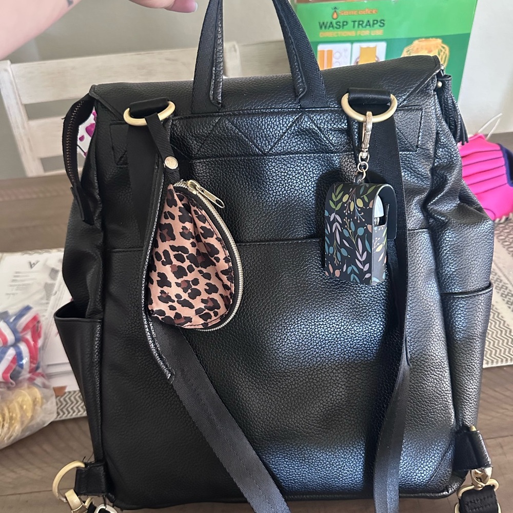 Freshly Picked diaper bag. Good condition. Comes with paci and sanitizer pouch